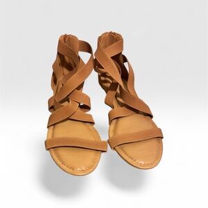 NWOT Forever Link Tan Strappy Sandals Size 10